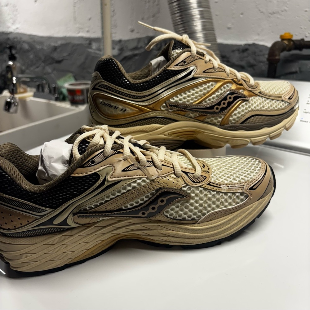 Saucony Pro Grid omni 9 gold